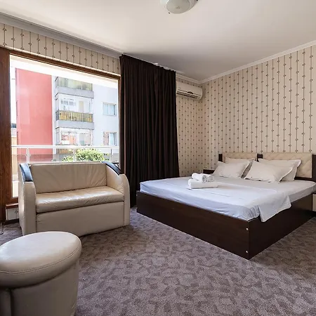 Saint Apostol Konukevi Misivri